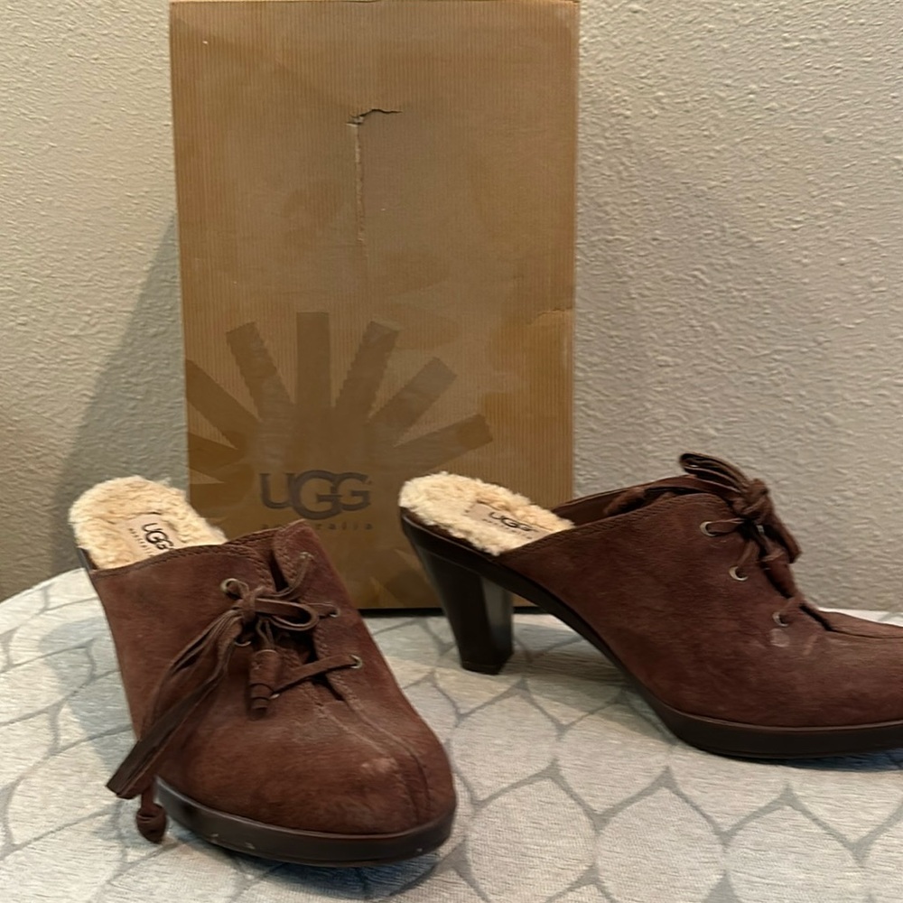 Ugg clogs heels size 9